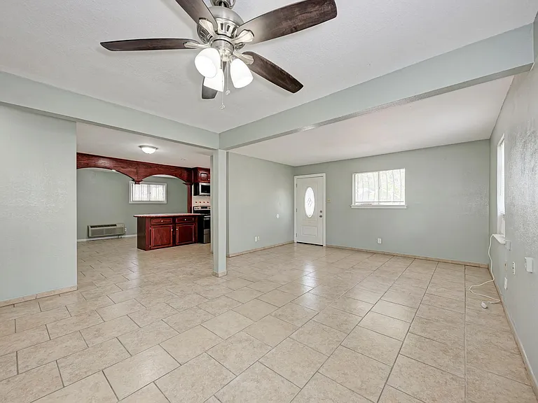 4701 Bandera Rd — Photo 10