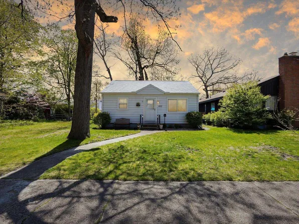 823 W Battell St, Mishawaka, IN 46545