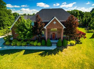 6708 Michael Dr, Troy, MI 48098