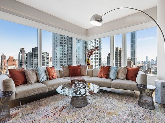 2nd image of 252 E 57th St #37B