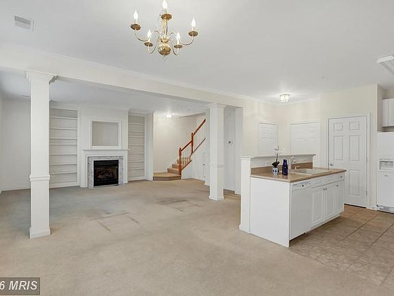 5th image of 2665 Manhattan Pl Unit 2/313