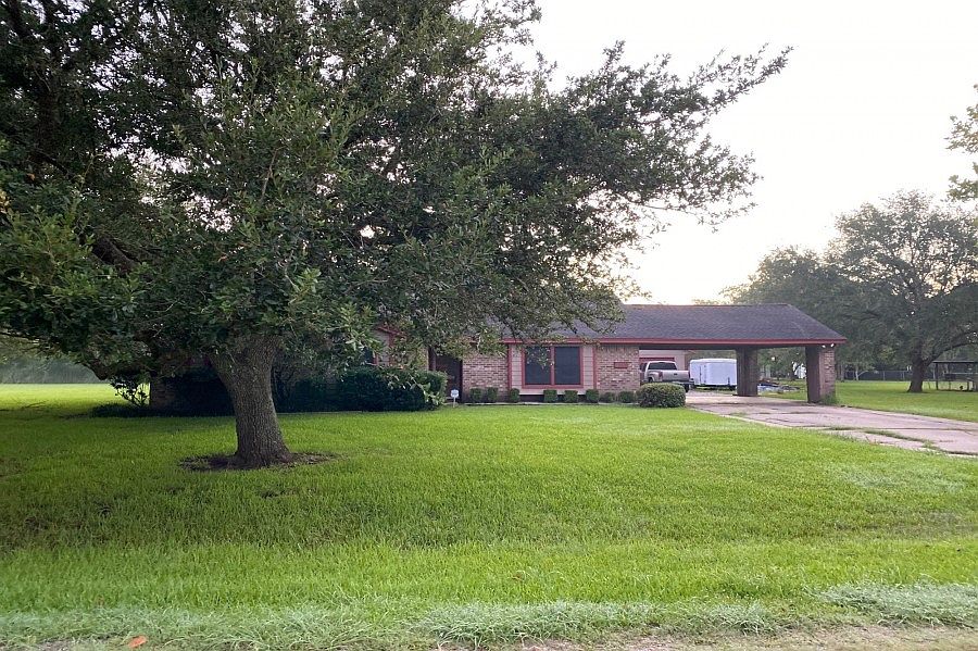 1st image of 5201 Aurora Dr