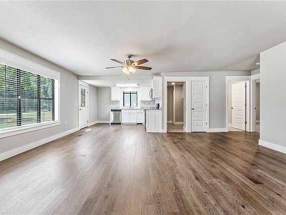 2nd image of 139 Center St