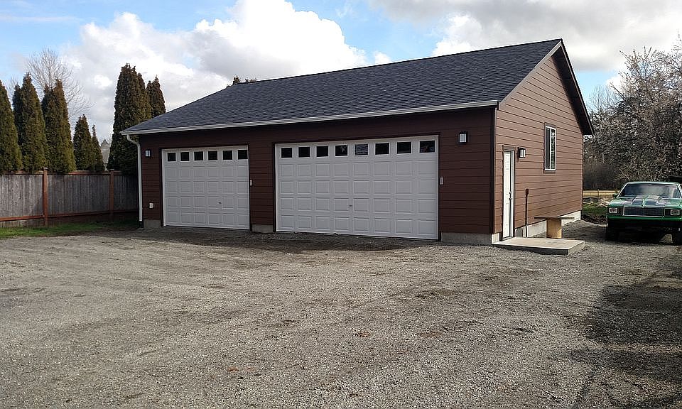 2nd image of 8121 Golden Given Rd E