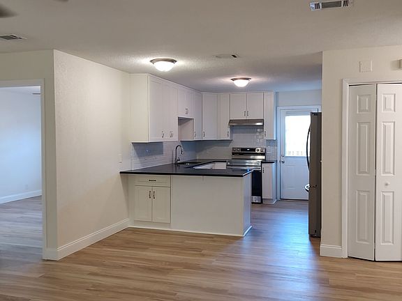 3rd image of 6217 Pinetree Ave #B