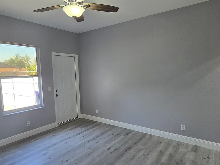 4580 24th Pl SW #B — Photo 7