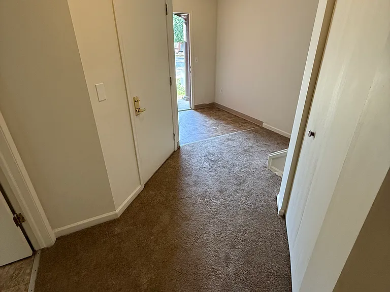 Rosewood Riverside — Photo 11