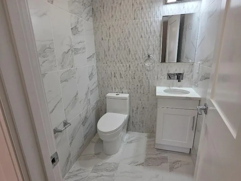 1453 Morris Ave #LEFT — Photo 13