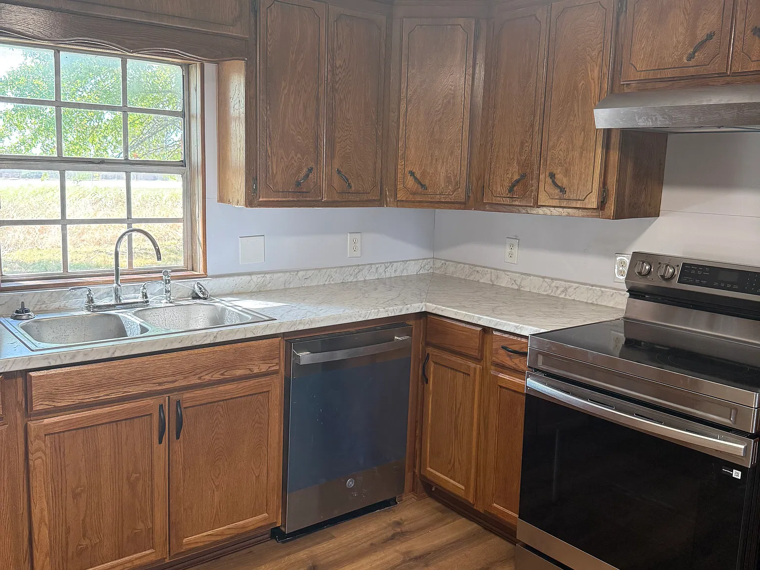4 bed, 1755 sqft, $1,800 — Photo 3