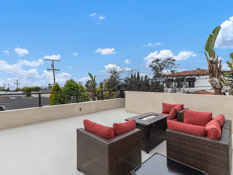 142 W Avenida Cadiz — Photo 31
