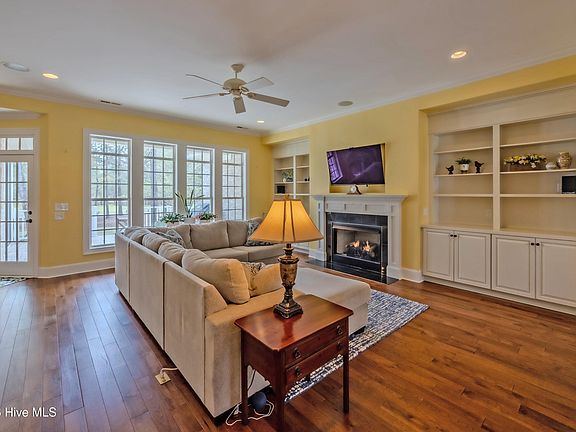 4th image of 107 Red Sunset Court