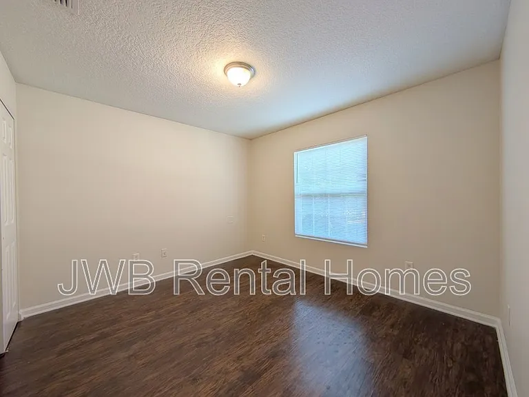 5539 Windermere Dr — Photo 7