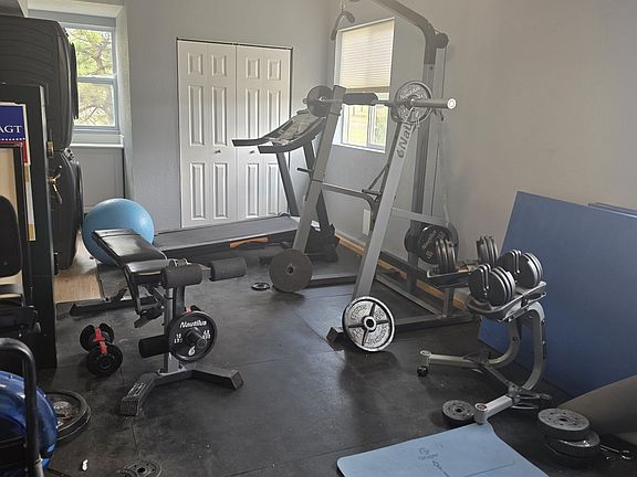 4th image of 2465 Tenderfoot Dr