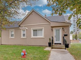 519 Elizabeth St #2, Burlington, ON L7R 2M4