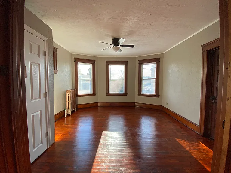 114 Paine St #2 — Photo 5