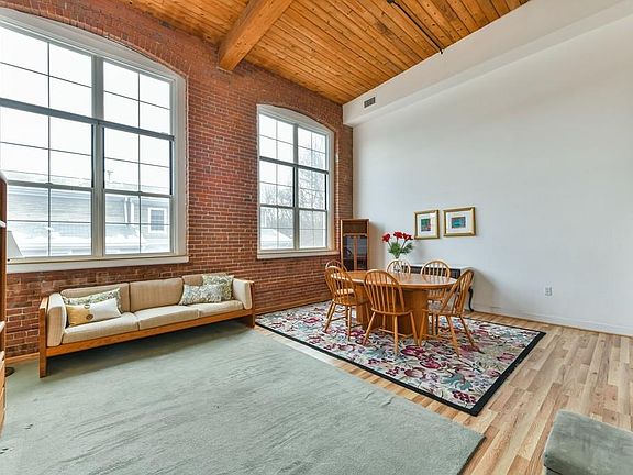 2nd image of 3 S Stone Mill Dr APT 222