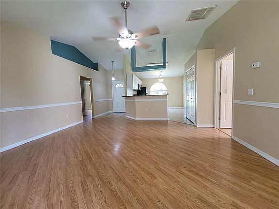 5th image of 723 Bobolink Ct
