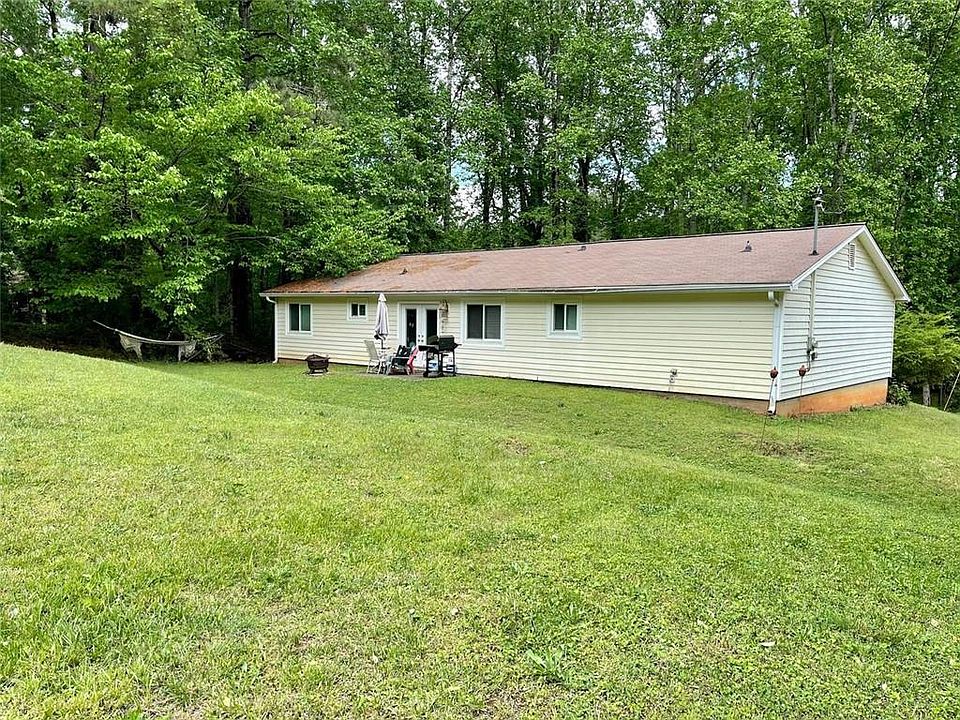 2nd image of 500 Strickland Rd