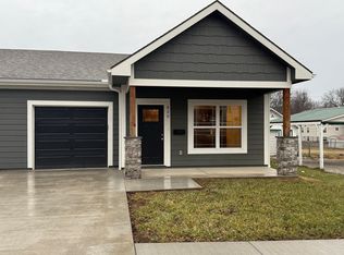 822 S Poplar St #820, Ottawa, KS 66067