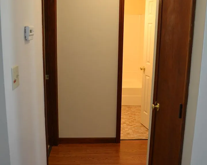 124-126 Corey Circle — Photo 16