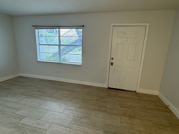 3rd image of 9226 Tudor Dr #109