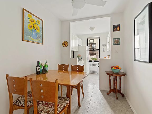 3rd image of 61 Oliver St APT 4W