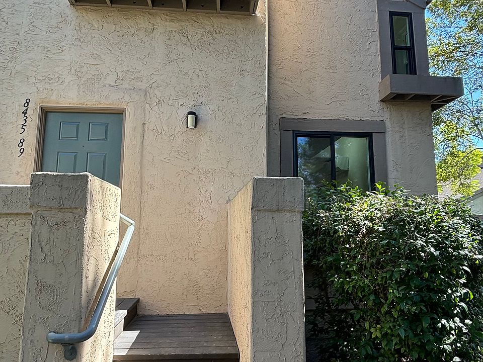 Only one shared wall