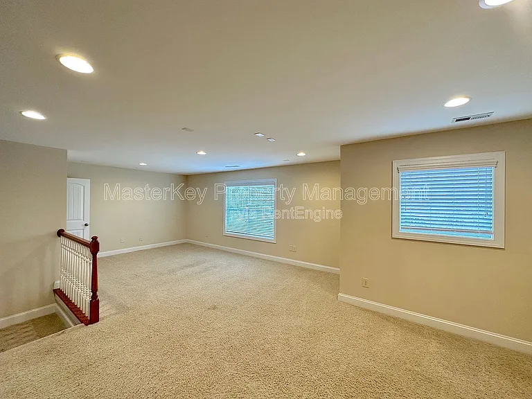 906 Keaton Ridge Ct — Photo 45