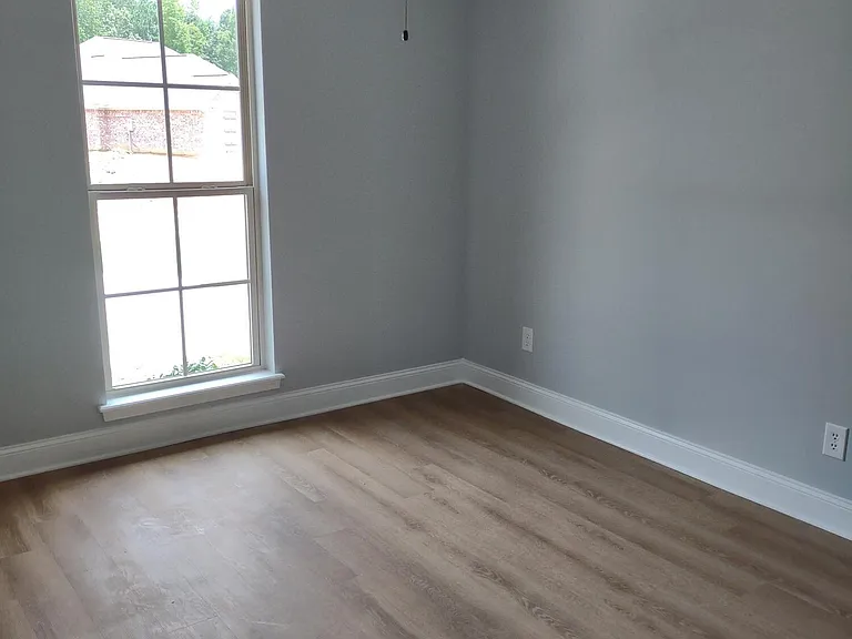 599 Westfield Dr — Photo 11