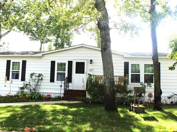 1661 Old Country Road #427, Riverhead, NY 11901