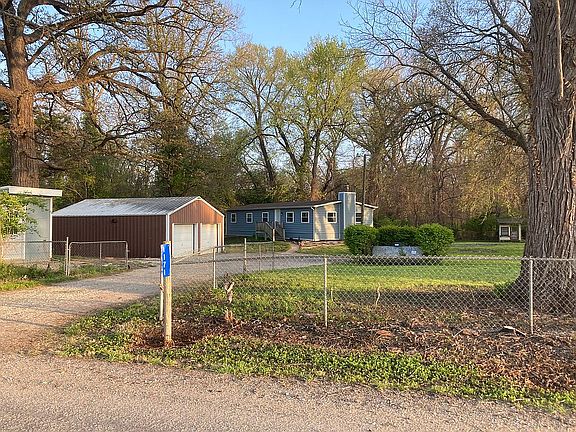 Driveway & outbuildings