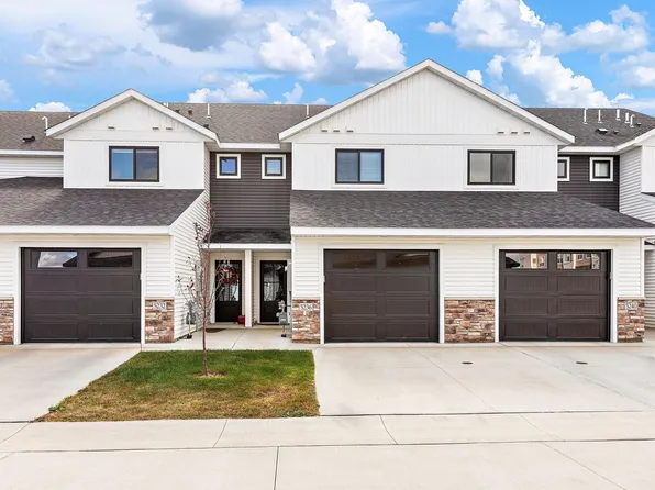 5236 Harvest Square Pl NW, Rochester, MN 55901