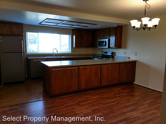 4th image of 2805 Oak Creek Ct