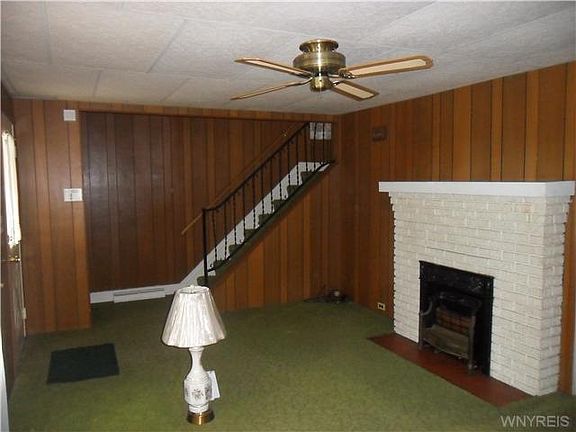 3rd image of 184 Eugene Ave