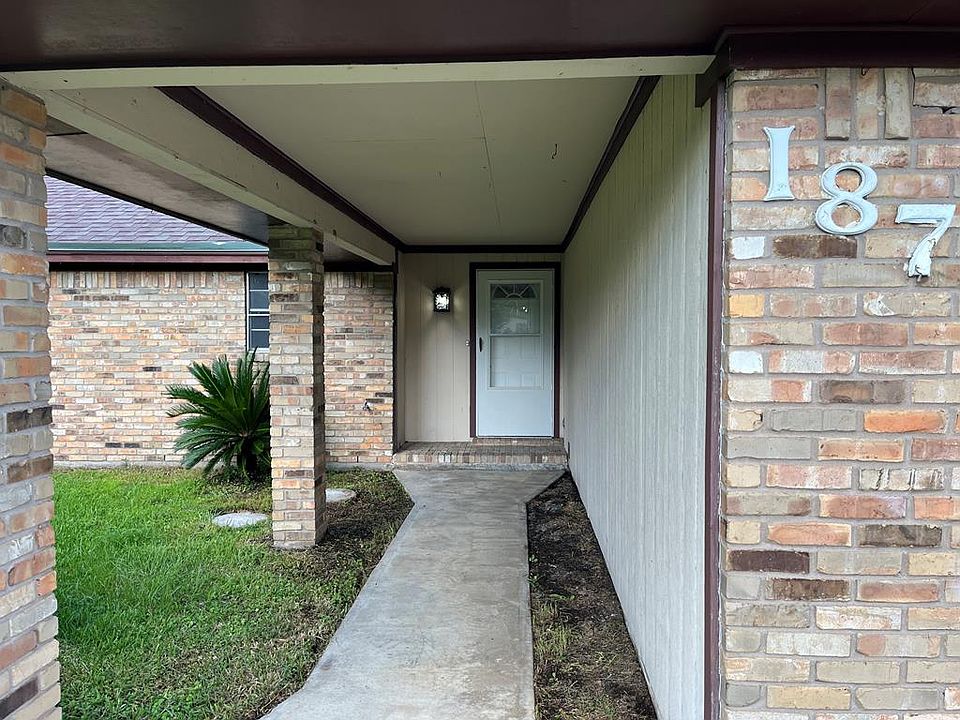 1st image of 187 Poinsettia St