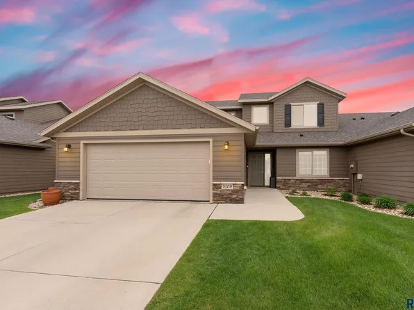 5709 S Plainside Pl, Sioux Falls, SD 57108