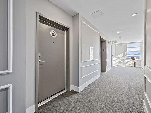 4th image of 875 Gibsons Way #205