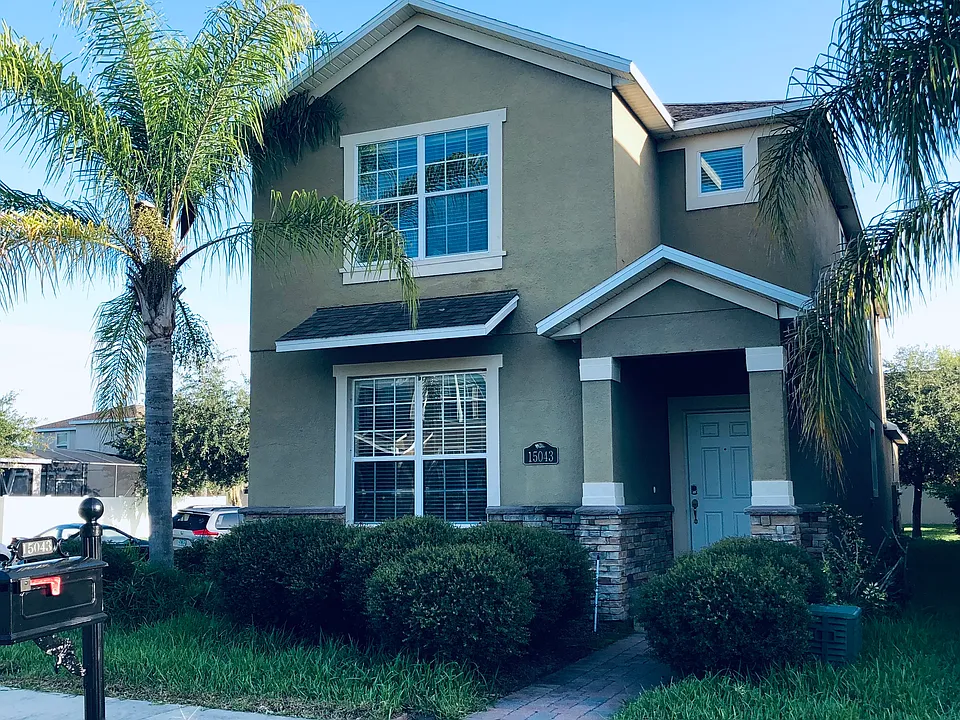 15043 Evergreen Oak Loop