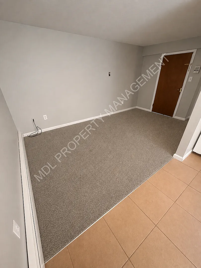 4535 Woodbridge — Photo 4