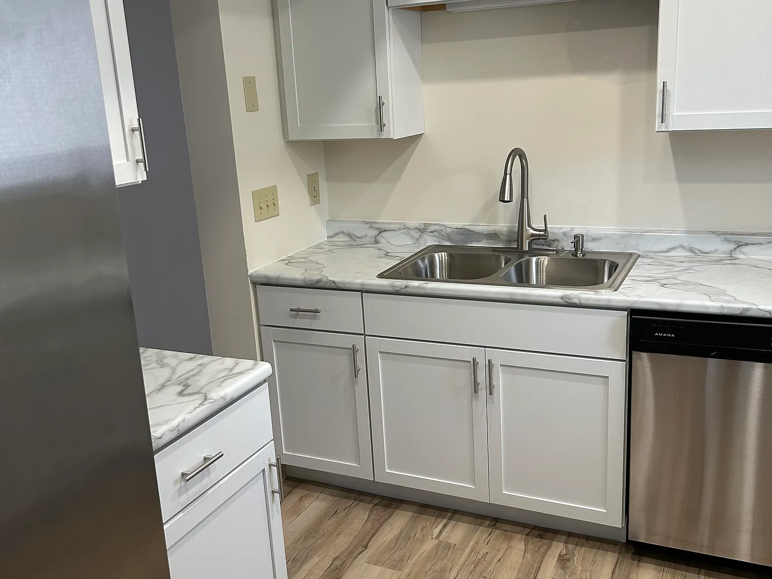 3719 Ellerdale Dr — Photo 1