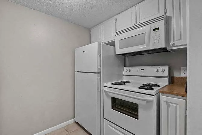 Sage Creek Apartments — Photo 31