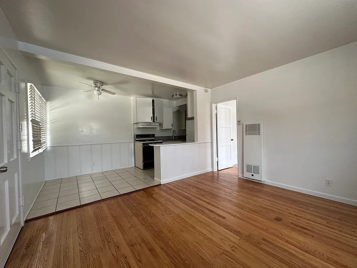 Building Photo - 851 Carillo Dr #851