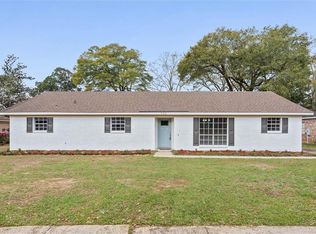 732 Oak Field Dr, Mobile, AL 36609