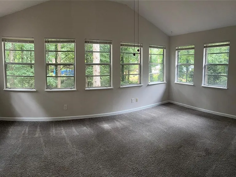 1744 Oak Ridge Way — Photo 13
