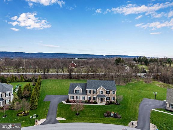 2nd image of 6 Antietam Ct
