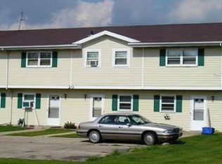 20 Pine Ridge Ct APT 1, Watertown, WI 53094