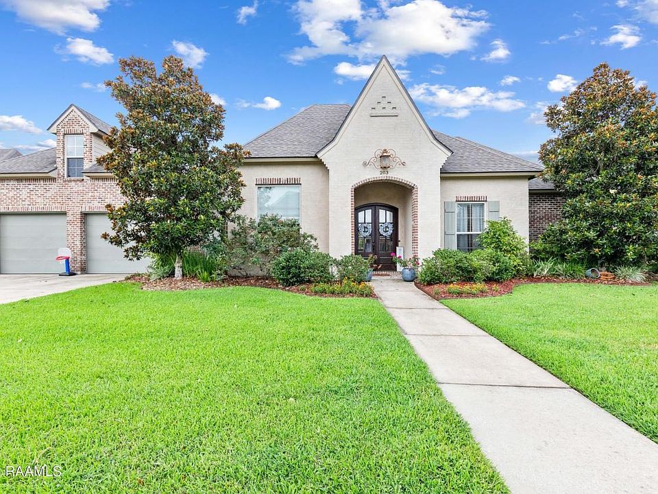 1st image of 203 Abaco Ln