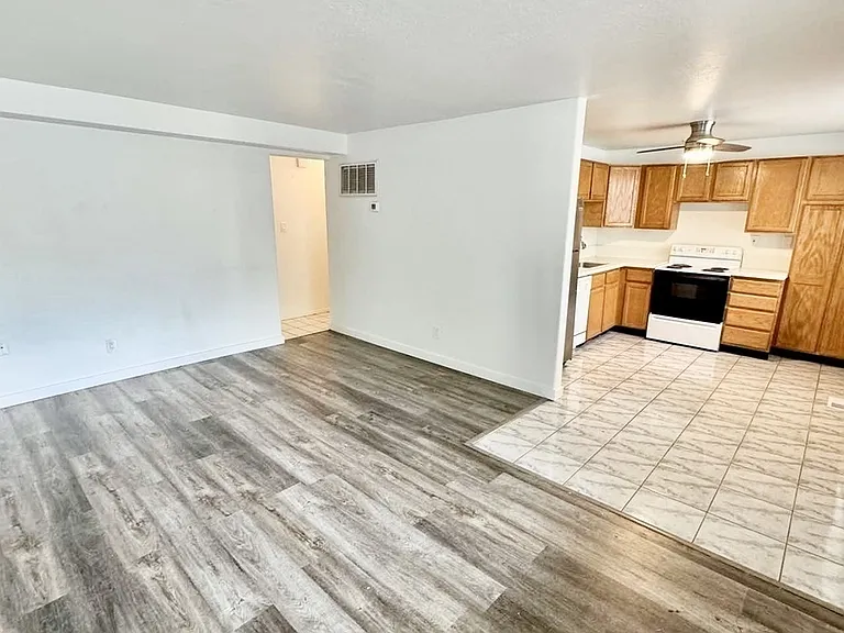 778 N 300 W #2 — Photo 4