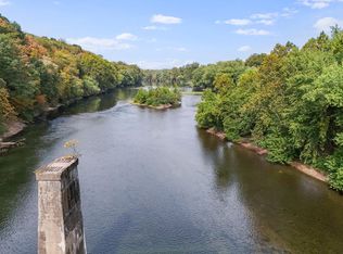 111 Aspero Ln, Falling Waters, WV 25419