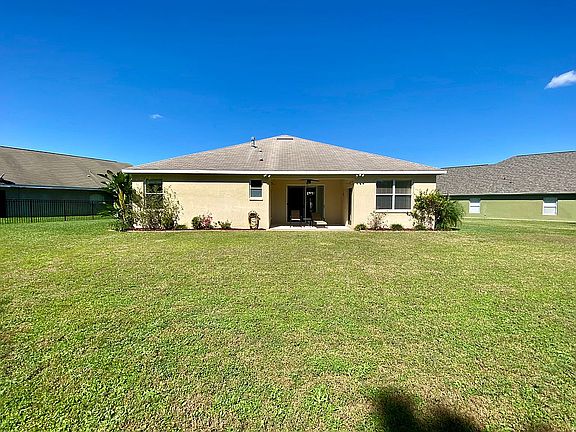 3rd image of 16434 Bridgewalk Dr